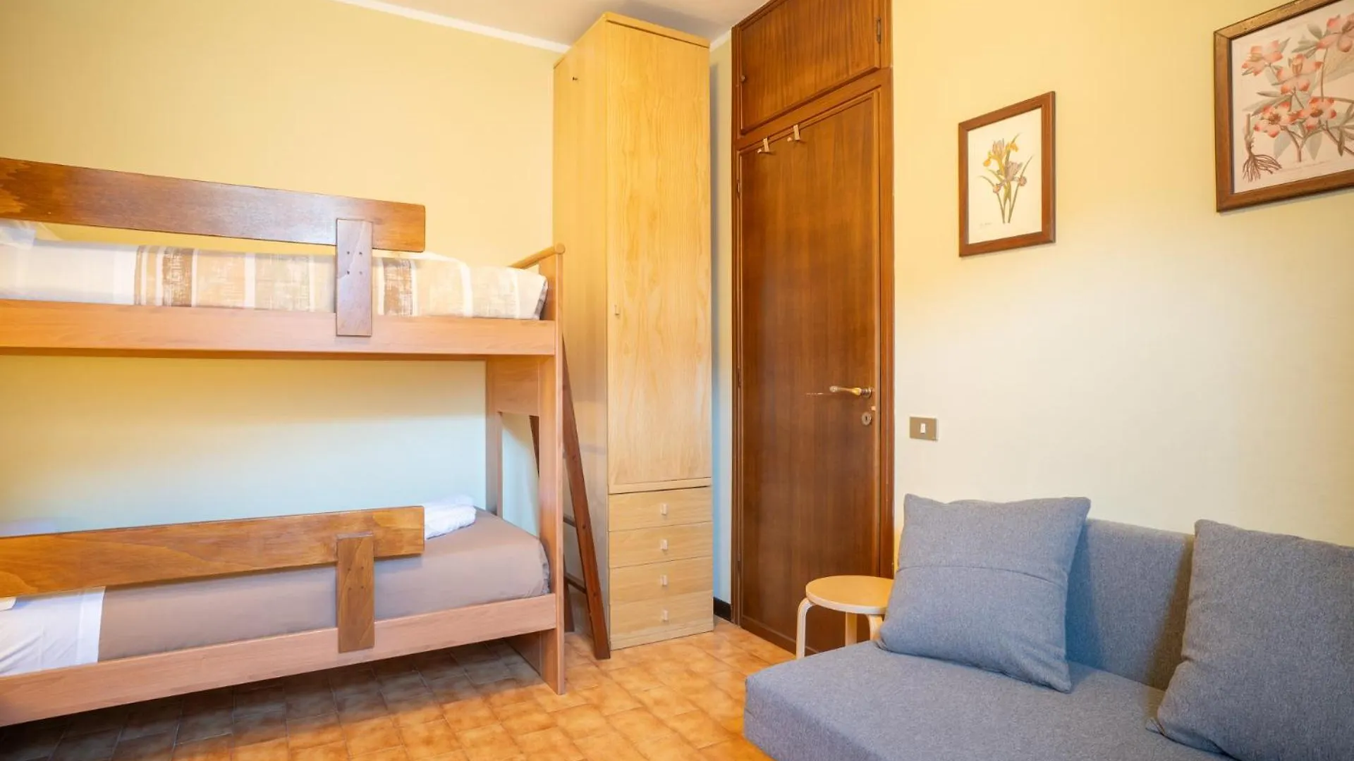 Apartment Chalet Panorama Cremeno Italy